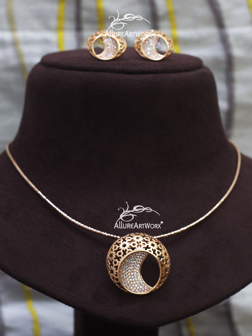 Cutwork Set
